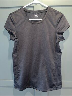 ALO Yoga Women's Short Sleeve Crewneck Tee - Black